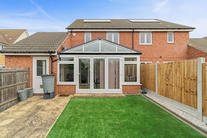 House, 3 Bedrooms, Patio | Exterior