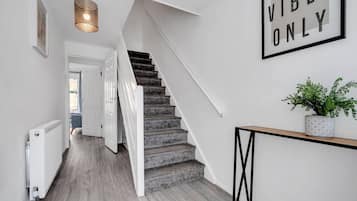 House, 4 Bedrooms, Terrace, City View | Interior