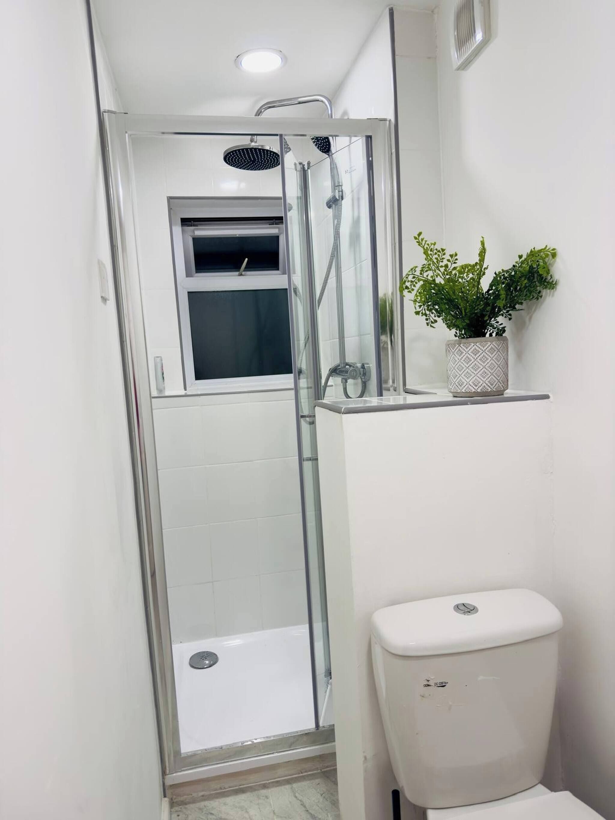 House, 4 Bedrooms, Terrace, City View | Bathroom