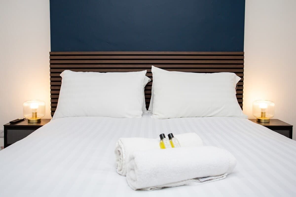3 bedrooms, iron/ironing board, free WiFi, bed sheets