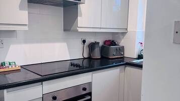 Apartment, 1 Bedroom | Private kitchen