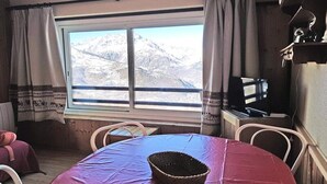Interior - P2303 - Large Studio - Sleeps 4 - Resort Center (Puy-Saint-Vincent)