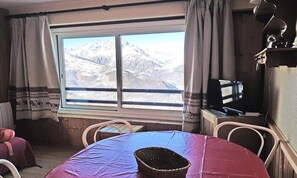 Interior - P2303 - Large Studio - Sleeps 4 - Resort Center (Puy-Saint-Vincent)