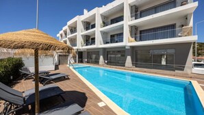 Outdoor pool - Apartment in Burgau With Rooftop Jacuzzi (Vila do Bispo)