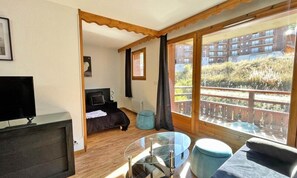 Living area - Apartment in Vars With Pool and Sauna (Puy-Saint-Vincent)