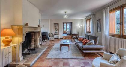 House in Seyssins With Large Garden
