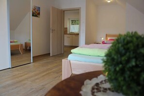 3 Schlafzimmer, Bügeleisen/Bügelbrett, WLAN, Bettwäsche
