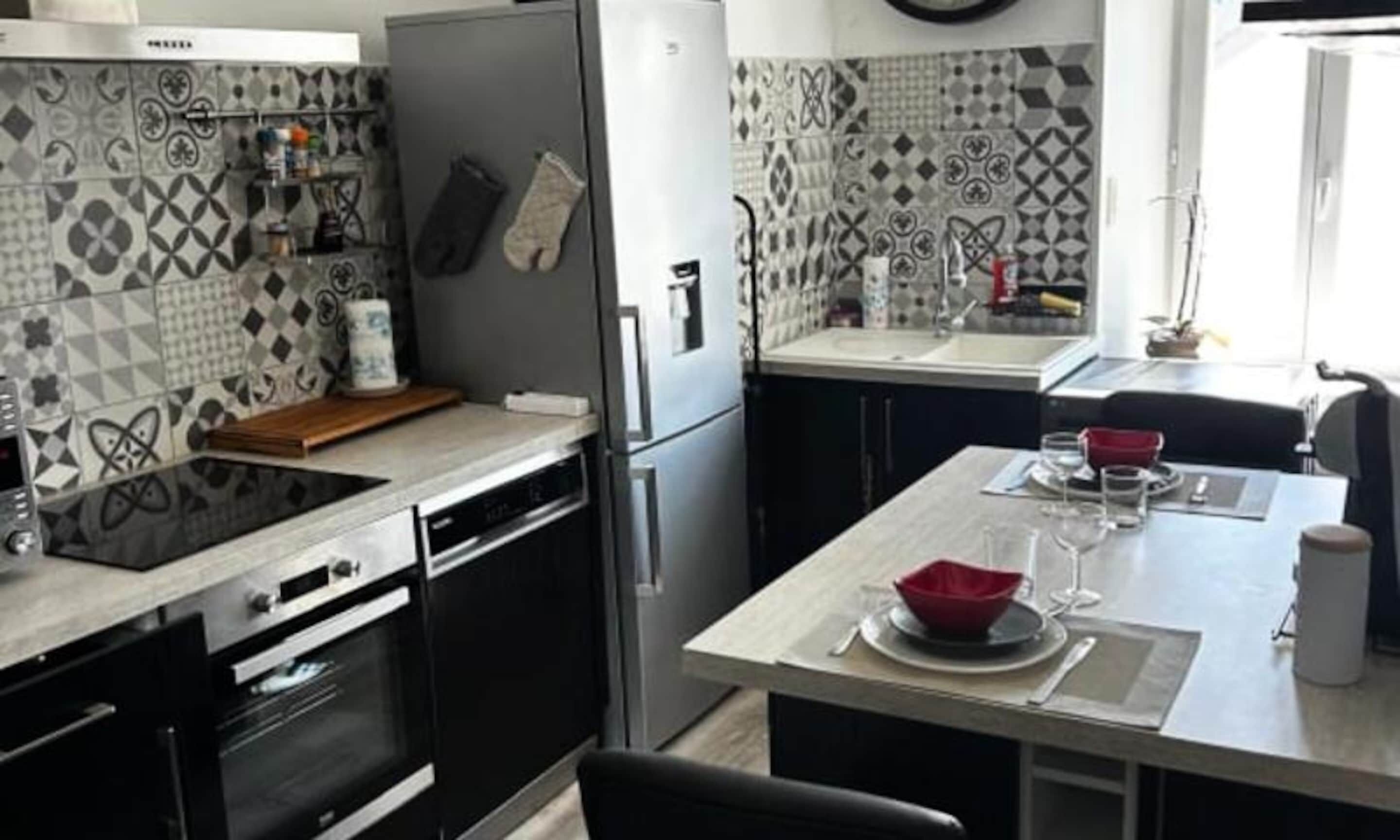 Fridge, microwave, oven, dishwasher