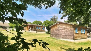Unclassified image, 2 of 3, button - 3-room Cottage for 6 People and 1 Baby (Saint-Plantaire)
