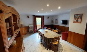 Interior - Apartment in Valloire Near Ski Gondola (Valloire)