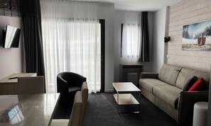 Living area - Studio for 6 People (Eaux-Bonnes)