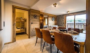 Dining - Apartment for 6 People in a new Residence on the Snow Front (Fontcouverte-la-Toussuire)
