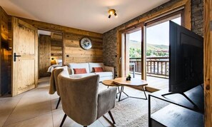 Living area - Apartment for 6 People in a new Residence on the Snow Front (Fontcouverte-la-Toussuire)