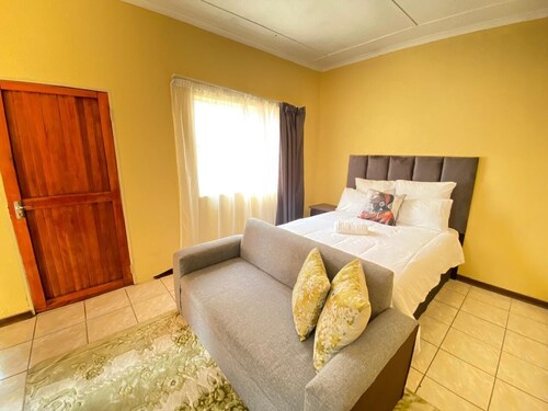 Cosy Retreat for recharging and revitalization. Beautiful mountain view