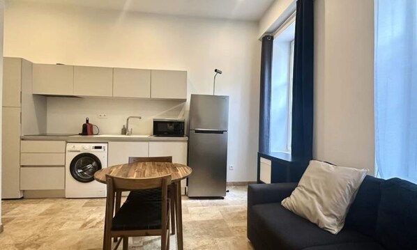 Interior - Apartment in Metz Near Sainte-segolene (Metz)