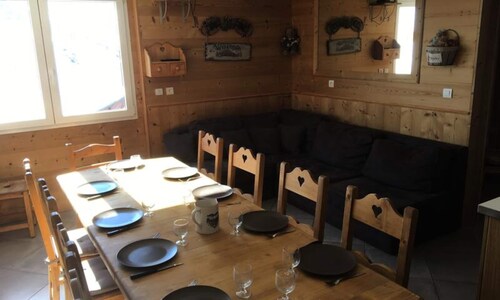 Apartment in Val Thorens With Ski Access