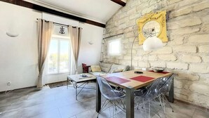 Living area - Apartment in Grau-du-roi Near the Beach (Le Grau-Du-Roi)