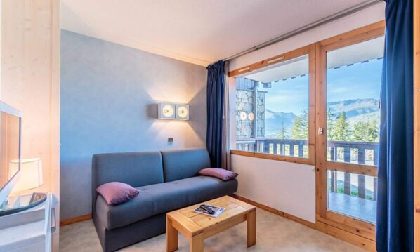Living area - Apartment in Les Coches With Mont Blanc View (La Plagne-Tarentaise)