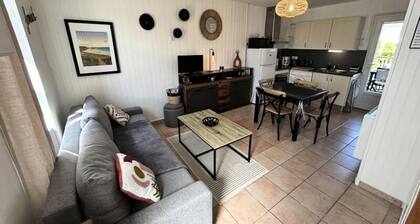 House in Les Hopitaux Near Sandy Beaches