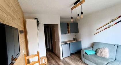 Studio at the Foot of the Slopes + Sleeping Alcove for 4 People - Budget