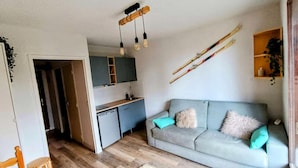 Unclassified image, 2 of 3, button - Studio at the Foot of the Slopes + Sleeping Alcove for 4 People - Budget (Risoul)