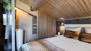 Room - Apartment Near the Cable car in the Jaillet Area (Demi-Quartier)