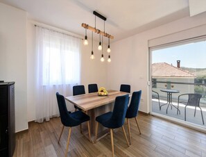 House | Dining - Sea View Villa Near Beach in Posedarje (Posedarje)