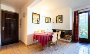 Dining - Chalet in Peyragudes Near Ski Slopes (Loudervielle)