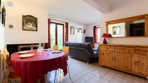 Dining - Chalet in Peyragudes Near Ski Slopes (Loudervielle)