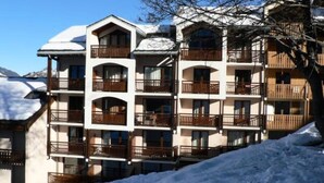 Unclassified image, 3 of 3, button - Bright Duplex Apartment Close to the Slopes Balcony (Les Belleville)