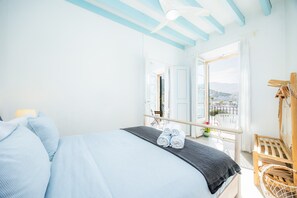 3 chambres, fer et planche à repasser, Wi-Fi, draps fournis