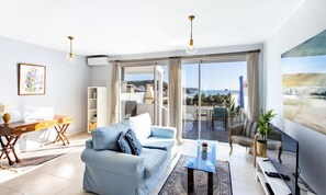 Living area - House in Salema With Atlantic Ocean Views (Vila do Bispo)