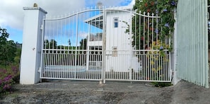 Apartment, 1 Bedroom, Smoking, Terrace | Property entrance