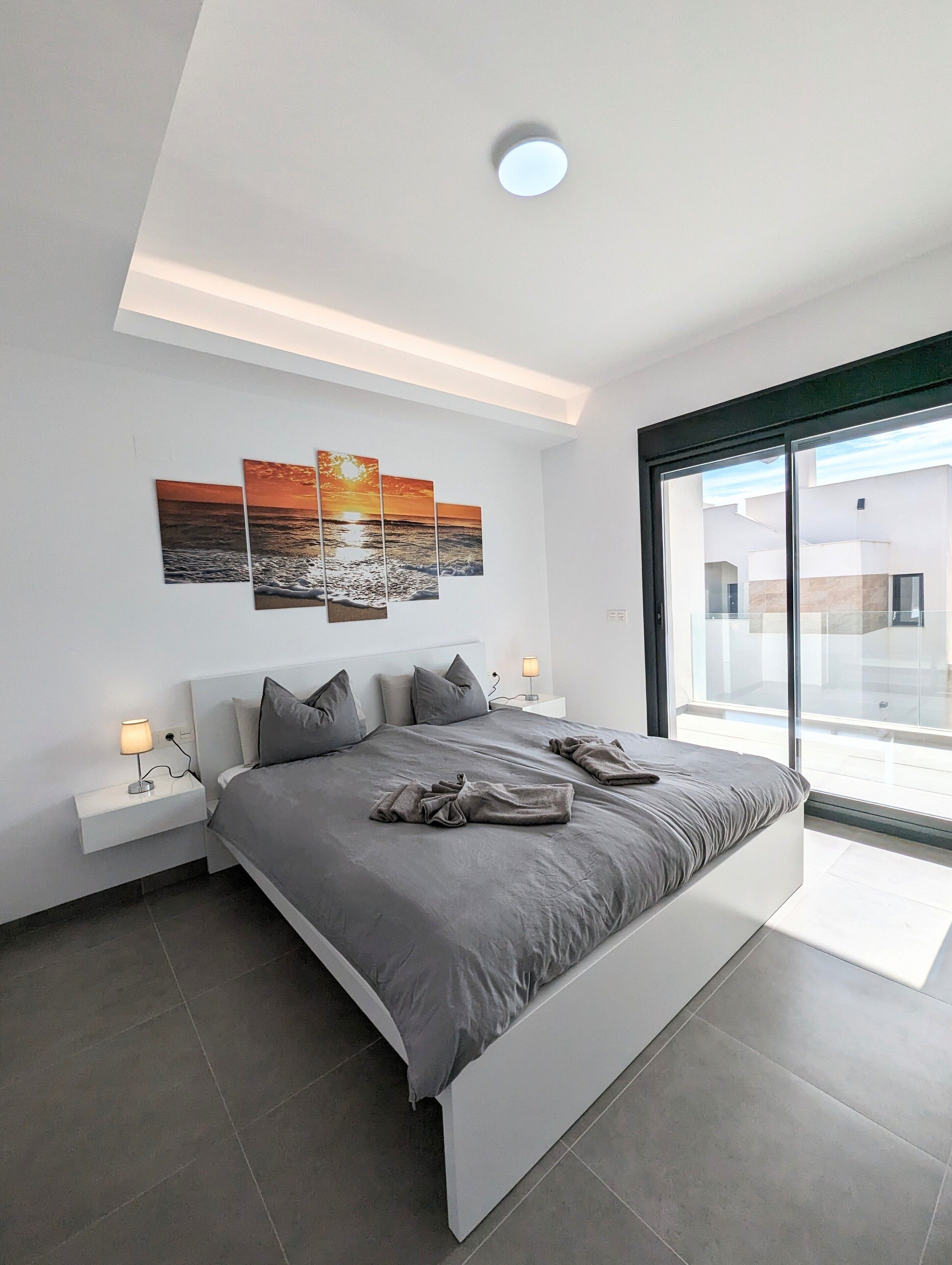 3 bedrooms, iron/ironing board, WiFi, bed sheets