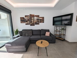 TV - Villa 'R-58 Luxury New Build' with Private Pool, Terrace and Wi-Fi (Los Montesinos)