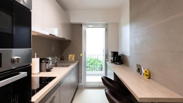 Unclassified image, 1 of 3, button - 3-room Apartment, 2 Minutes From the Beaches, Private Parking (Cannes)