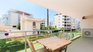 Unclassified image, 2 of 3, button - 3-room Apartment, 2 Minutes From the Beaches, Private Parking (Cannes)