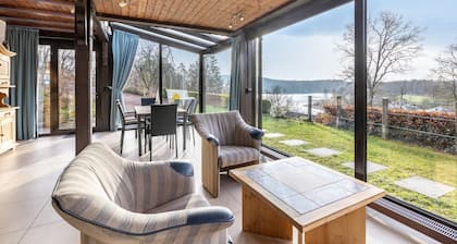 Panorama Holiday Home Sorpesee, 120 sqm, Lake View, Private Terrace & Wi-Fi