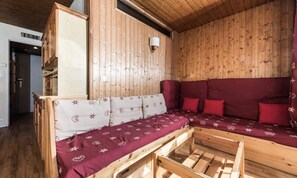 Interior - Comfortable Apartment Close to Slopes Balcony (Tignes)