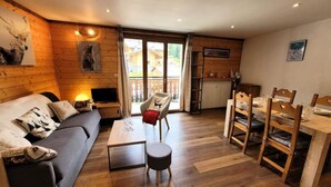 Unclassified image, 3 of 3, button - Apartment in Les Gets Near Mont Chery Slopes (Les Gets)
