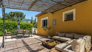 Ulkoruokailutilat