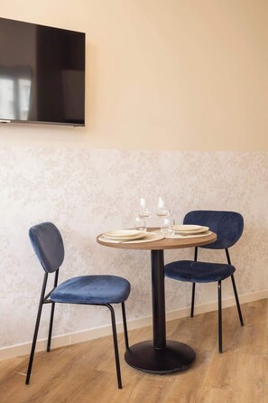 تناول الطعام