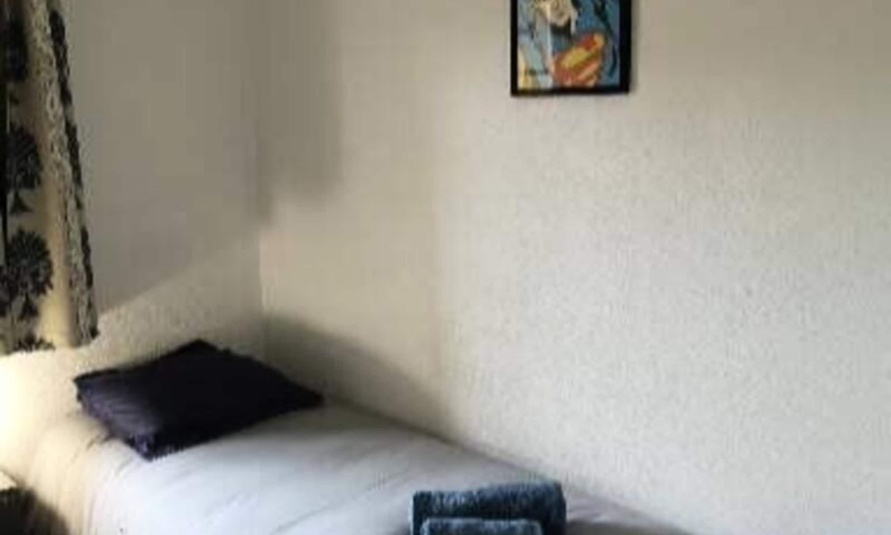 Bàn ủi/dụng cụ ủi quần áo 