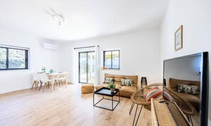 Living area - Apartments for 4 People (Vila do Bispo)