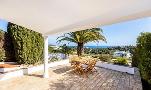 Outdoor dining - Apartments for 4 People (Vila do Bispo)