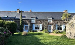 Exterior - House on Penthievre Coast Near Beaches (Saint-Alban)