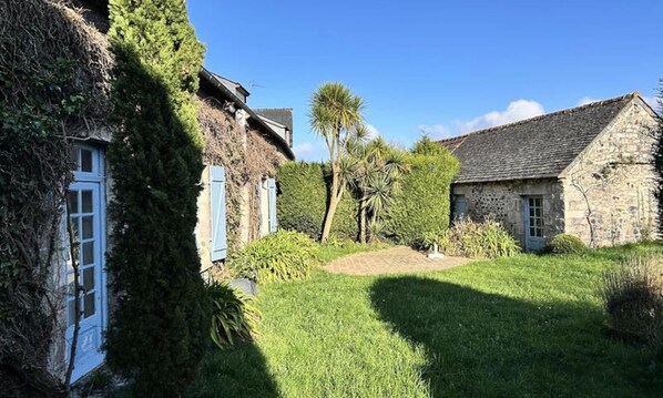 Exterior - House on Penthievre Coast Near Beaches (Saint-Alban)