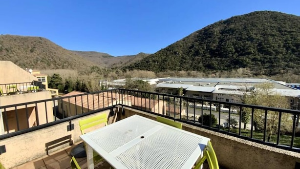 Unclassified image, 1 of 3, button - Apartments for 5 People (Avene)
