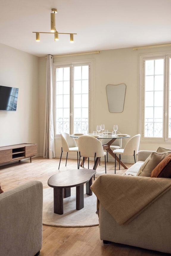 Elegant, Fully Equipped, Air-conditioned Accommodation - Villepinte