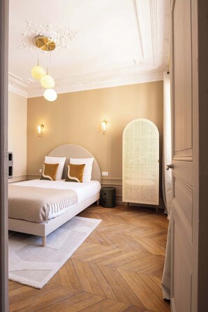 Tabla de planchar con plancha y wifi 